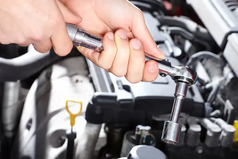 How to Tell When Your Engine Needs Service
